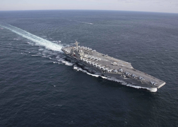 Tensi AS-Iran Memanas, Gugus Tempur Kapal Induk USS Abraham Lincoln Merapat ke Timur Tengah 