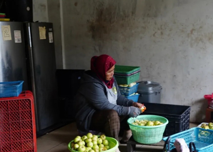 Desa Tulungrejo, Sentra Produksi Keripik di Kota Batu, Siap Sambut Lonjakan Omset Lebaran dengan Pabrik Baru