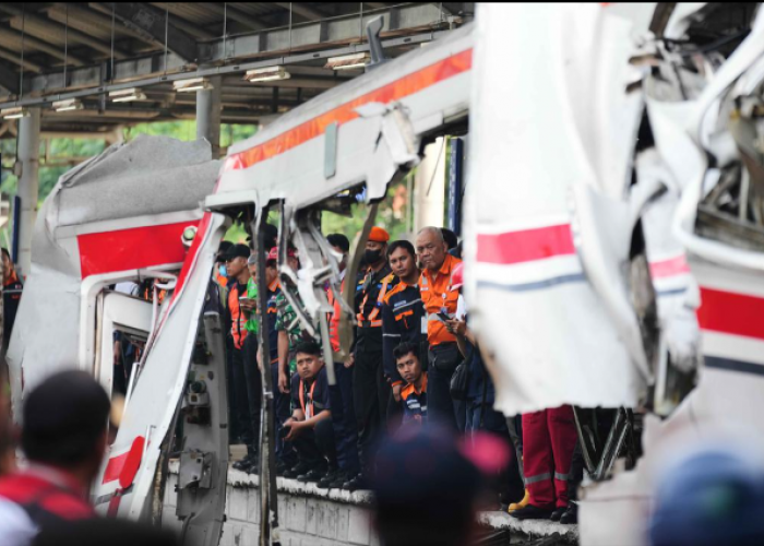 10 Jenazah Korban Tabrakan KA Belum Teridentifikasi, Keluarga Diminta ke RS Kramat Jati, Bantu Identifikasi