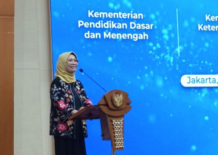 DPR Minta Penjelasan soal Manfaat Bahasa Portugis Masuk Kurikulum Sekolah