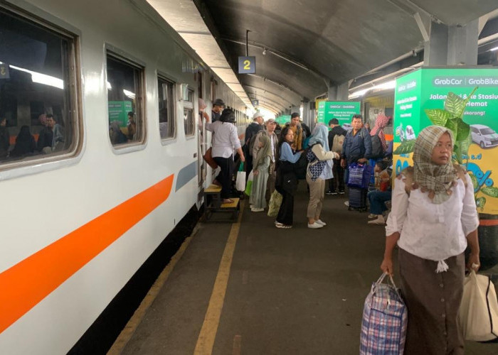 Lonjakan Arus Nataru, Lebih dari 74 Ribu Penumpang Padati Stasiun Malang hingga 26 Desember