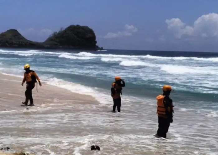 Panduan serta Tips Berwisata di Pantai Watu Lepek, Malang Agar Liburan Makin Nyaman dan Aman!