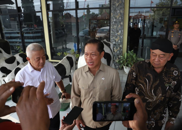 Wamenko Pangan Kunjungi KOP SAE Pujon, Dorong Penguatan Susu Nasional dan Kurangi Ketergantungan Impor