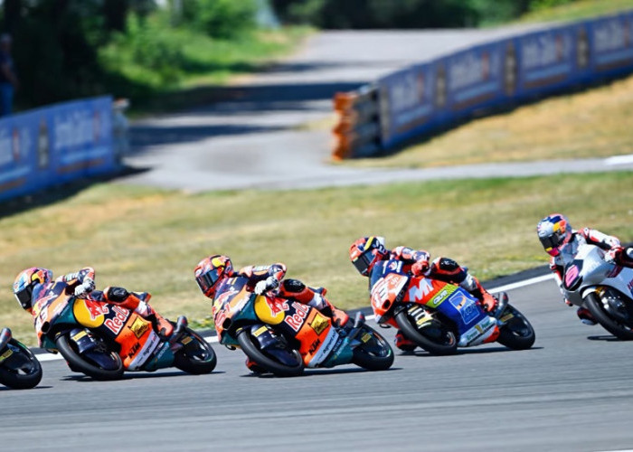 Veda Ega Pratama Tunjukkan Mental “Comeback King” di Moto3 Brno 2026 Usai Start dari P20