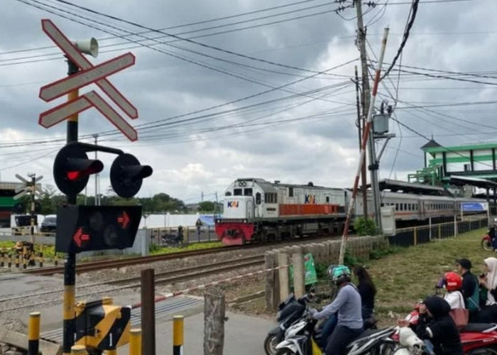 KAI Pasang Palang Sementara di Perlintasan JPL 85 Bekasi Timur yang Picu Kecelakaan KA Maut