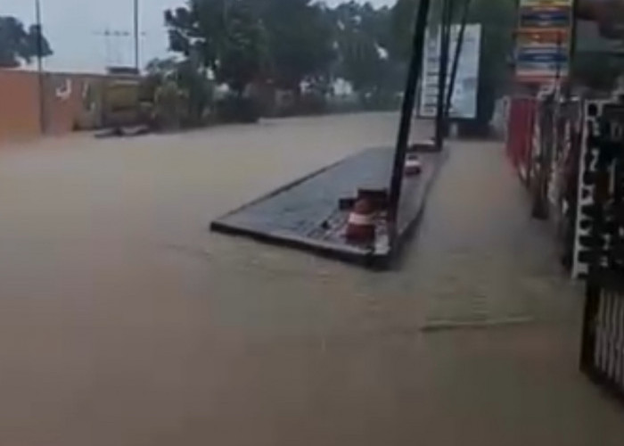 Pemkab Malang Langsung Salurkan Bantuan untuk 2.228 Jiwa Terdampak Banjir Sitiarjo