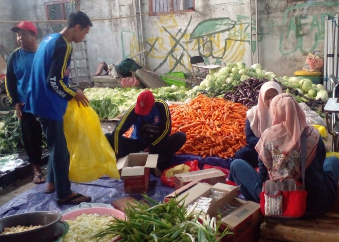 Tagana Kota Batu Kirim Bantuan Sayuran Lagi ke Ponpes Al Khoziny, Plus 13 Personel untuk Bantu Dapur Umum 