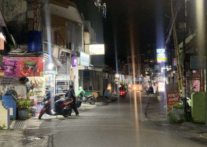 Pembayaran Nontunai Kian Marak, Toko Kelontong Landungsari Layani QRIS