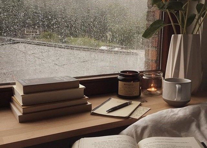 Staycation Seru Saat Musim Hujan, Ide Liburan Nyaman Tanpa Keluar Kota