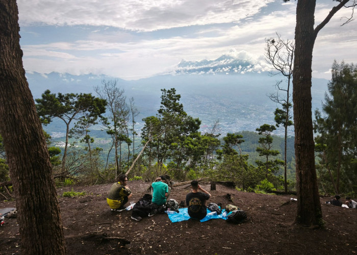 5 Gunung dan Bukit di Sekitar Batu yang Ramah Pendaki Pemula, Ada Trek 1-2 Jam
