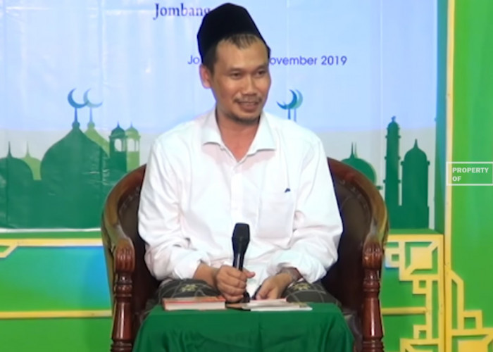 Gus Baha Ungkap Cara Membuat Harta Menjadi Abadi, Ternyata Bukan dengan Menyimpannya (5)