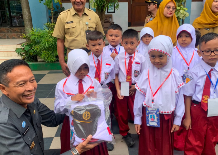 Pendataan Seragam Gratis Dimulai, Pemkot Malang Siapkan Rp1,5 M untuk Siswa Kurang Mampu