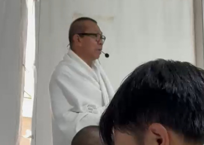 Menggapai Rida Ilahi: Khusyuknya Jemaah Haji Indonesia dalam Untaian Doa di Tenda Arafah