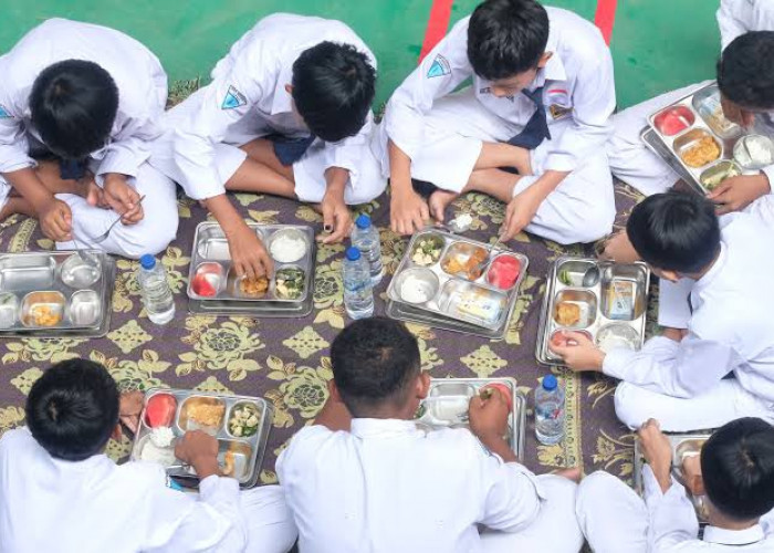 Penerima Manfaat Program MBG Sudah Melebihi Penduduk Singapura