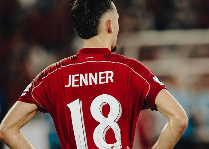 Kritik Keras Bung Towel kepada Ivar Jenner: Perilaku Kampungan di Laga Timnas Indonesia