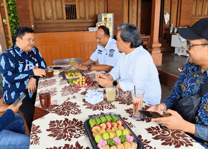Sekda Kabupaten Malang Dukung Family Sunset Walk & Run 2026 di Pantai Tanjung Penyu