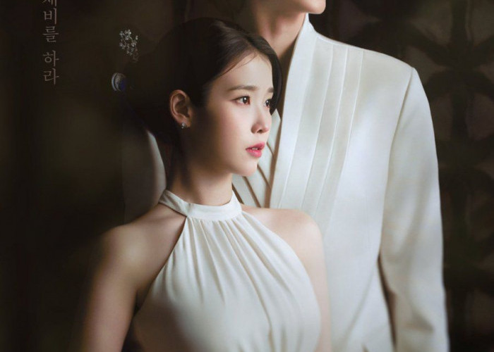 Romansa Istana Modern! IU dan Byeon Woo-seok Dipasangkan di Drama 'Perfect Crown'