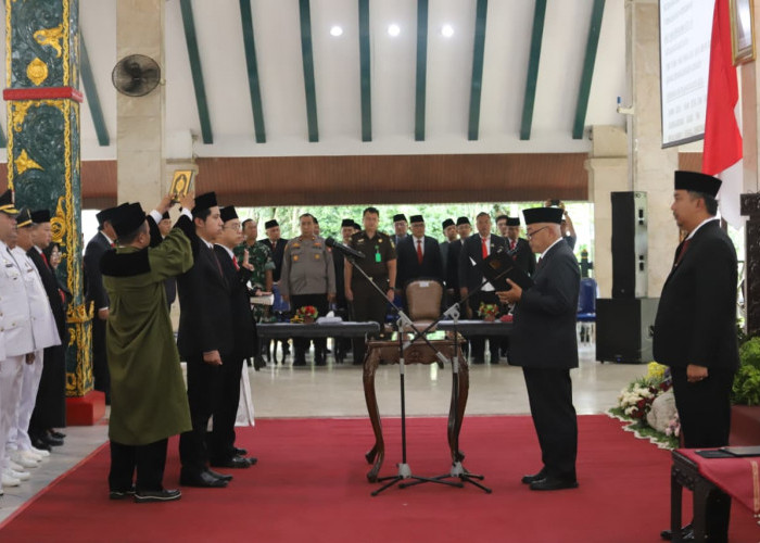 Bupati Sanusi Lantik 447 Pejabat Baru di Lingkungan Pemkab Malang, Tekankan Profesionalisme dan Sistem Merit