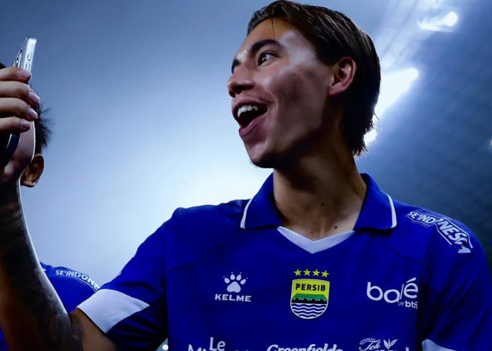 Dion Markx Dipinjamkan Persib, Persaingan Bek Tengah Makin Ketat Musim Ini
