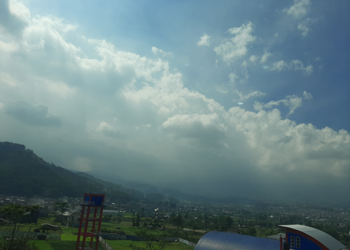 Prakiraan Cuaca Malang Raya 21 Juli Kota Cerah Berawan, Batu Kabut-Embun Pagi, Lereng Gunung Hujan Ringan Sore