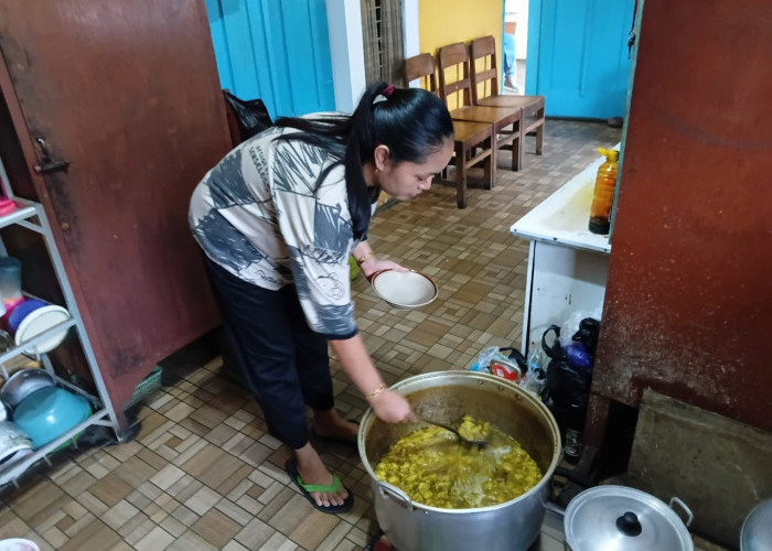 Warung Soto Apung Bu Kasiati di Kota Batu, Nikmat Gajih Apungnya Bikin Nagih, Kini Dikelola Generasi Ketiga
