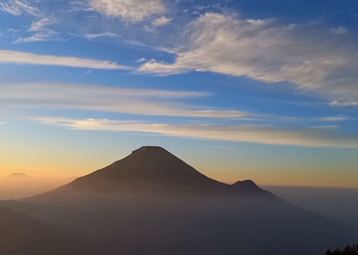 6 Tempat Wisata Dieng Terbaik yang Wajib Dikunjungi, Ada Bukit Sikunir hingga Candi Arjuna