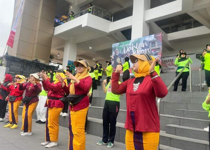 Viral di Media Sosial, Joget Jedag-Jedug dengan Kebaya dan Kain Belahan Tinggi Picu Kontroversi