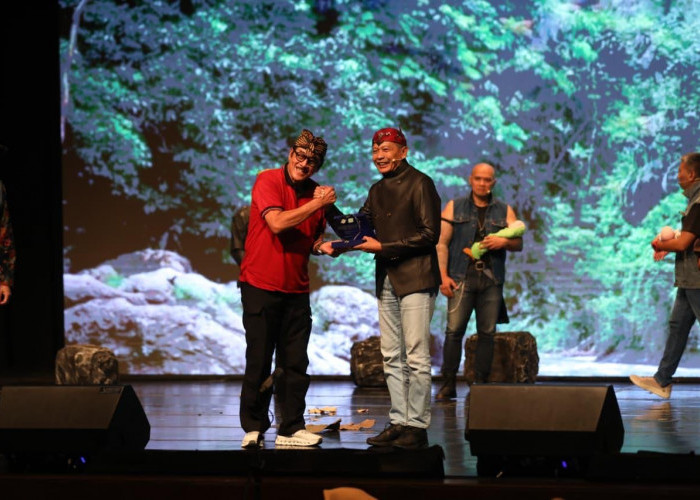 Wali Kota Malang Jadi Bintang Tamu Ludruk “Genaro Ngalam” di TMII Jakarta, Ada Cak Lontong dan Tessy