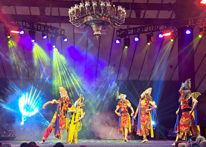 Wayang Topeng Jabung Tampil di Panggung Nasional, Bukti Tradisi Brang Wetan Tetap Eksis di Era Digital
