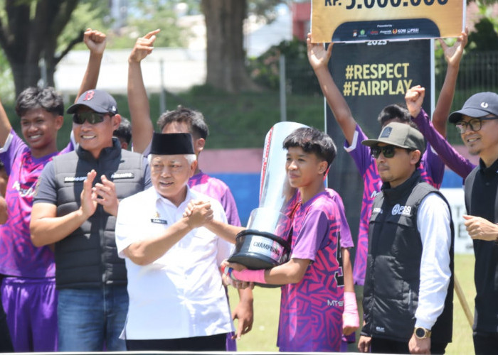 MTsN 2 Malang, Turen Juarai Festival Sepakbola SMP-MTs Kabupaten Malang