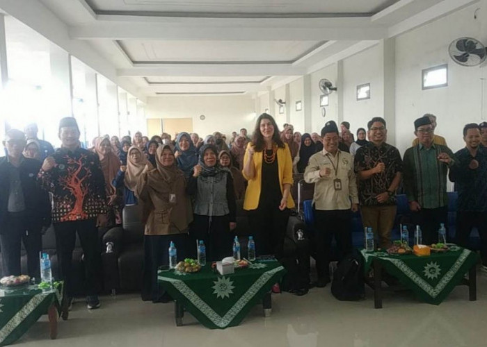 SD Muhammadiyah 8  KH Mas Mansur Gandeng UMM dan Konjen AS dalam Pemanfaatan AI untuk Kembangan Logika Siswa