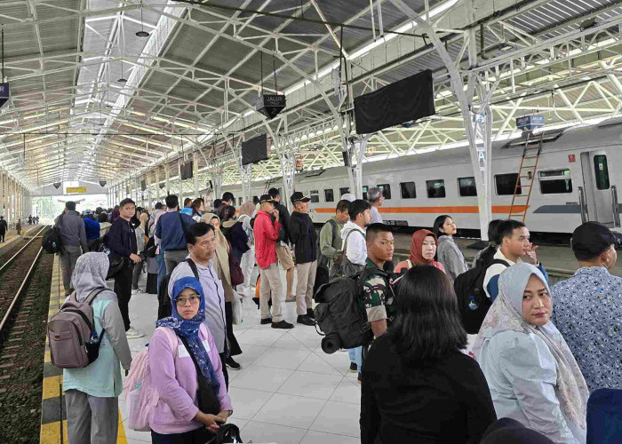  KAI Siapkan Kereta Tambahan untuk Mudik Lebaran 2026