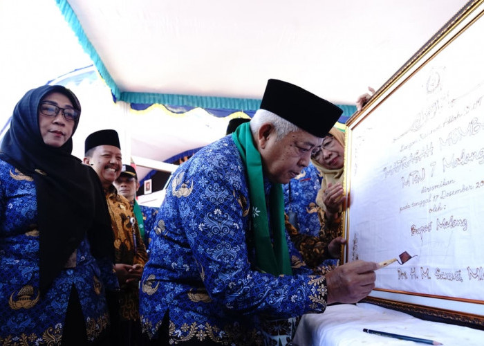 Bupati Malang Resmikan Madrasah Membatik di MTs Negeri 7 Malang