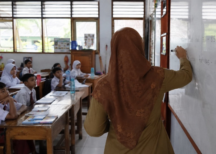 Guru Honorer Dipastikan Tidak Dirumahkan pada 2027, Kemendikdasmen Sebut 237 Ribu Guru Non-ASN Masih Dibutuhka
