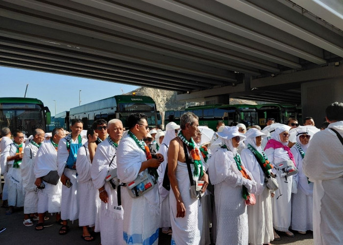 Biaya Umrah dari Jatim Bakal Naik hingga Rp5 Juta, Dipicu Harga Tiket Pesawat Melejit