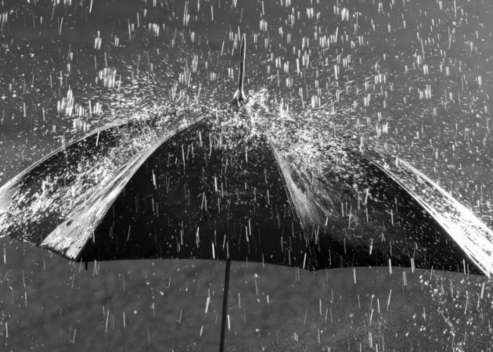 Hujan di Jakarta Mengandung Mikroplastik, Ini Dampaknya bagi Kesehatan Manusia