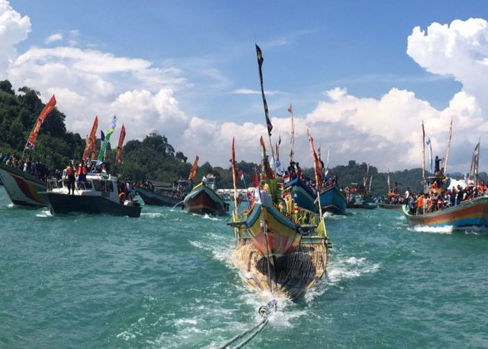 Mengenal Sejarah Hari Nelayan Nasional 6 April dan Kemeriahan Tradisi Petik Laut Sendang Biru