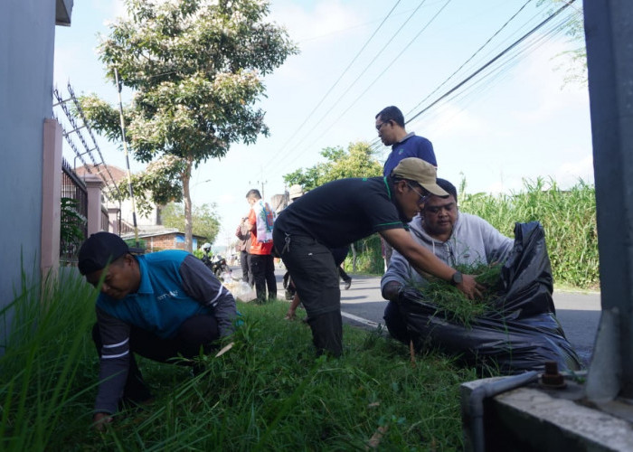 Warga Kota Batu Ikut Serta Aksi Global World Cleanup Day 2025