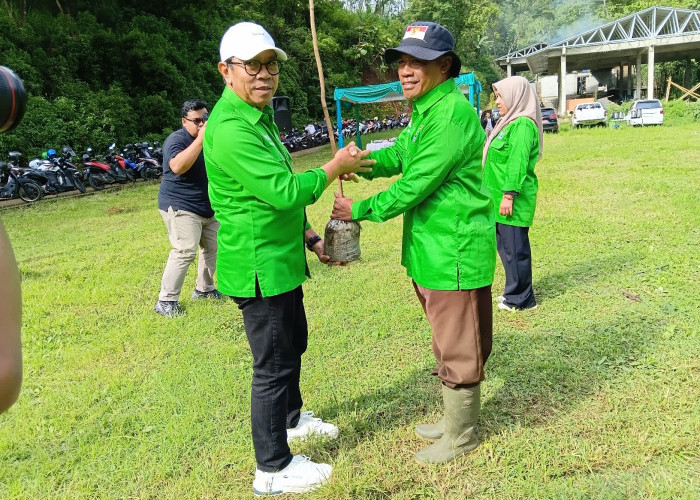 PKB Gelar Nusantara Menanam, DPW Kota Batu Lakukan Penanaman di kawasan TPA Tlekung