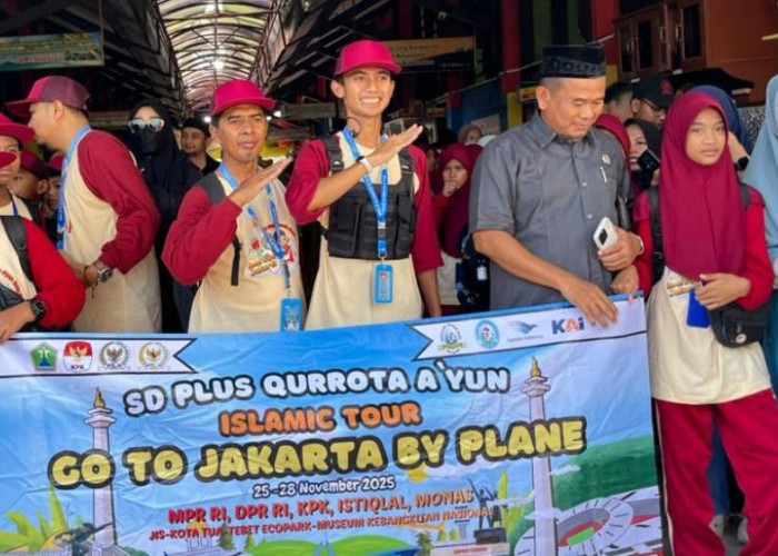 SD Plus Qurrota A’yun Kota Malang Kembali Gelar Islamic Tour Siswa Naik Pesawat 