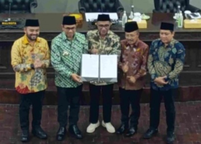 Wujudkan Transparansi, Wali Kota Batu Nurochman Paparkan Capaian Gemilang LKPJ 2025