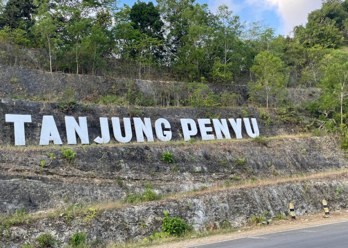 Pantai Tanjung Penyu, Surga Tersembunyi di Malang dengan Air Laut Hijau Jernih dan Spot Sunset Memikat