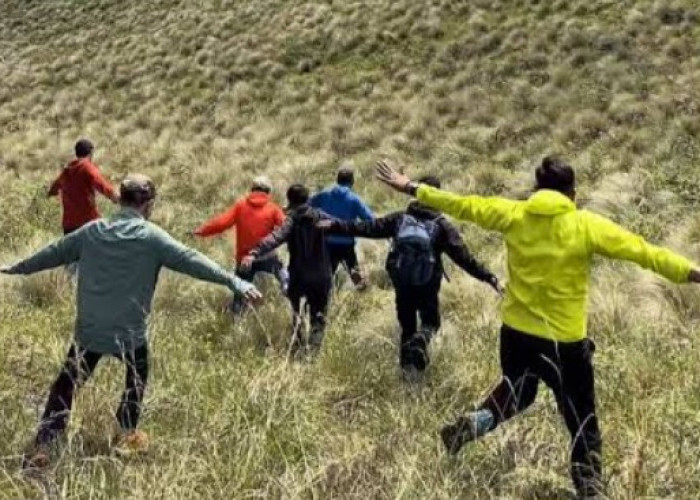 Fenomena Tektok Tambah Populer, Pendaki Gunung di Kota Batu Makin Terbiasa Adu Cepat Naik Turun Gunung 