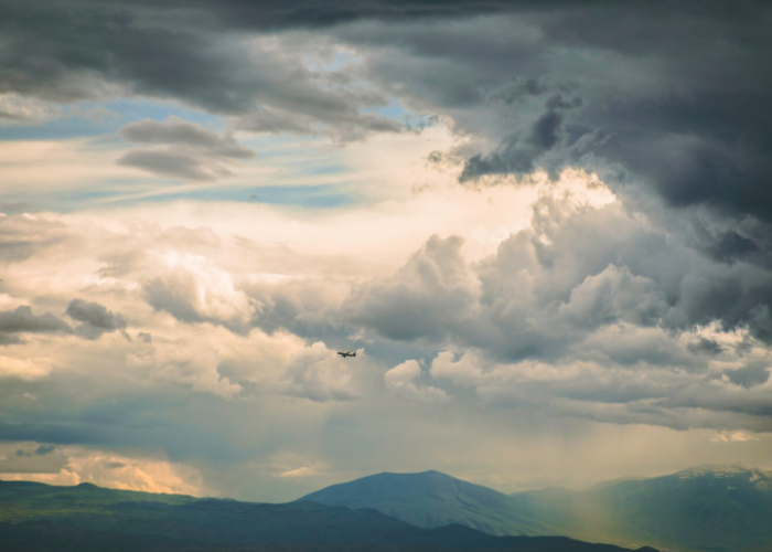 Prakirakan Cuaca 28 Desember: Lowokwaru-Klojen Hujan, Pegunungan Kabupaten Angin-Hujan Lebat, Batu Hujan-Petir