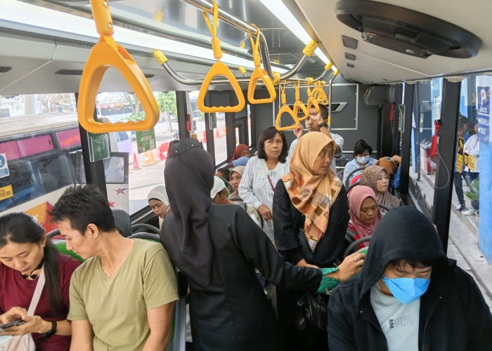 Membeludak Ada yang Berdiri, Penumpang Bus Trans Jatim Pemberangkatan Pukul 08.00 di Kota Batu