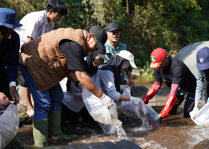 ‎Wali Kota Nurochman Ajak Jaga Sungai Brantas Dimulai dari Pilah Sampah di Rumah