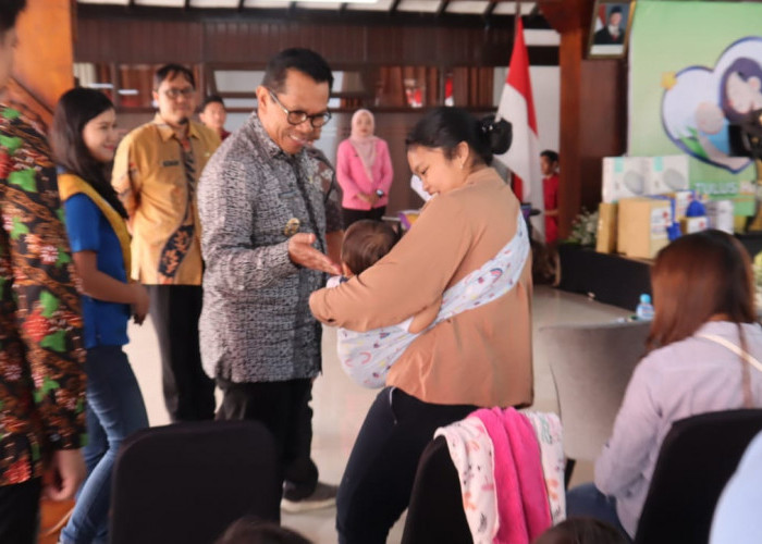 Wali Kota Batu Apresiasi Posyandu CSR Indomaret dan Cussons, Diikuti 150 Balita  
