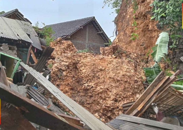 Longsor Lagi di Donomulyo, Malang, Kini Akibatkan Tiga Rumah Warga Rusak