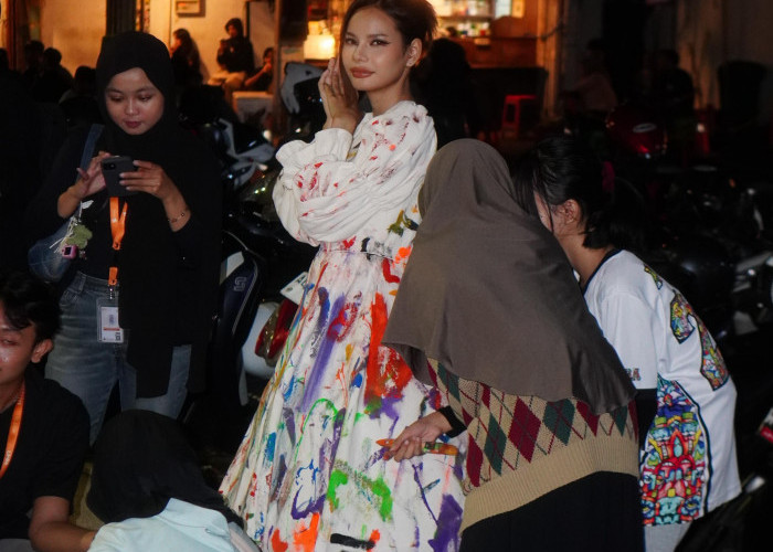 Freestyle Art Gown, Kolaborasi Mahasiswa UMM dan AION Studio Ramaikan Kayutangan