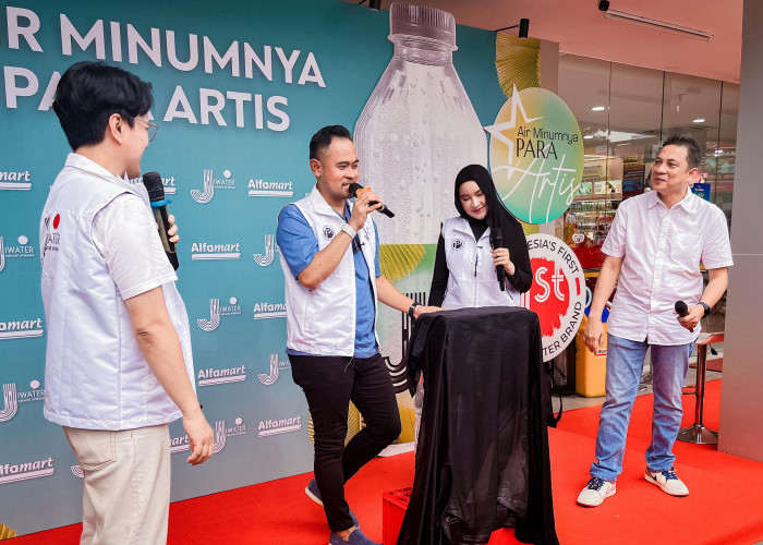 Crazy Rich Asal Malang Gandeng Alfamart Perluas Pemasaran Air Minum Kemasan yang Diklaim Favorit Artis